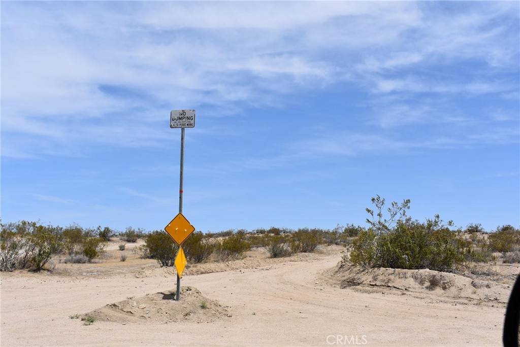 Lancaster, CA 93535,17800 Ave E8