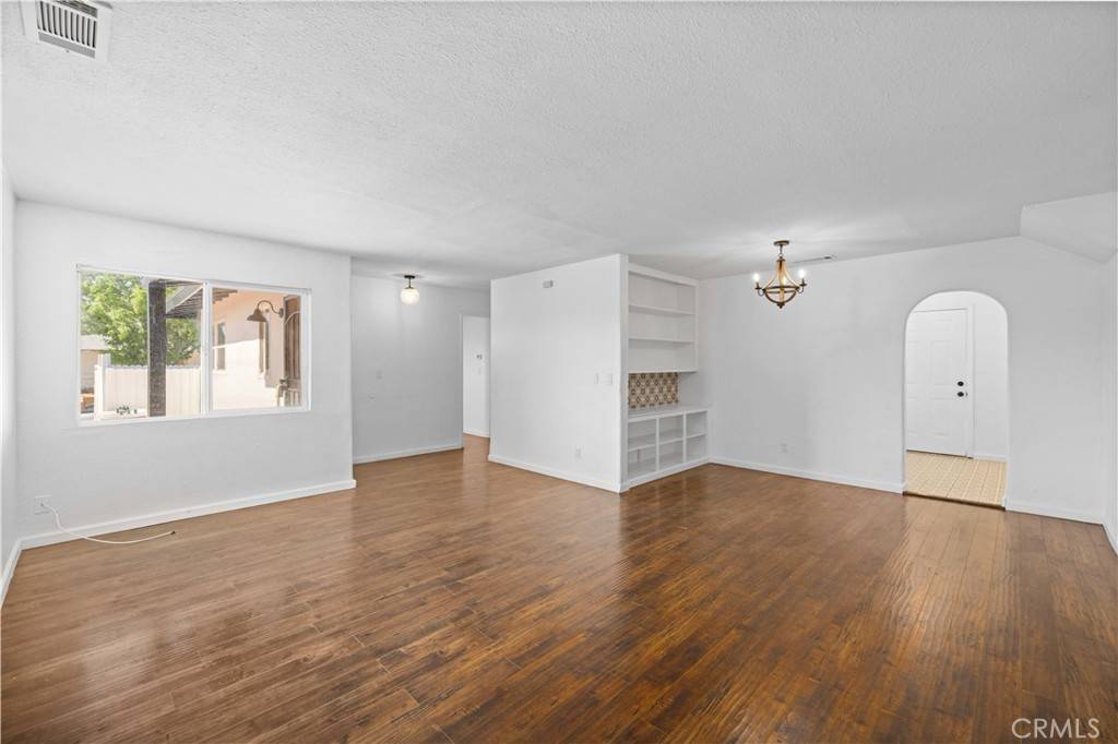Palmdale, CA 93550,461 E Avenue R5