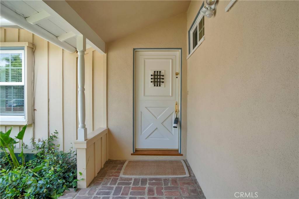 Woodland Hills, CA 91367,22716 Miranda ST