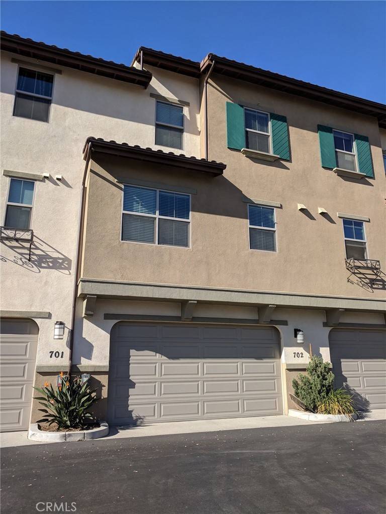 207 Westpark CT #702, Camarillo, CA 93012