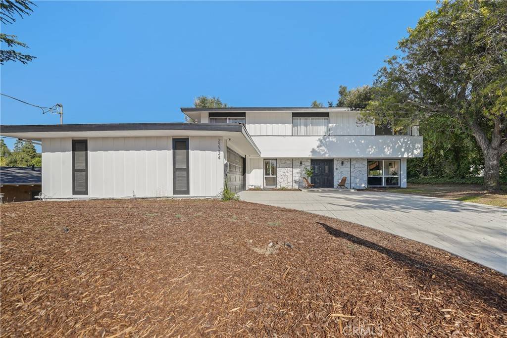 Calabasas, CA 91302,22334 Liberty Bell RD