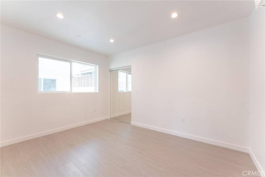 Lake Balboa, CA 91406,6843 N Haskell Ave #2