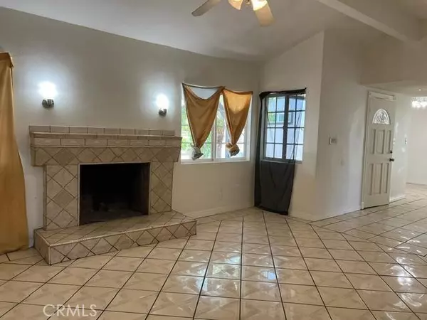 Pacoima, CA 91331,12760 Judd ST