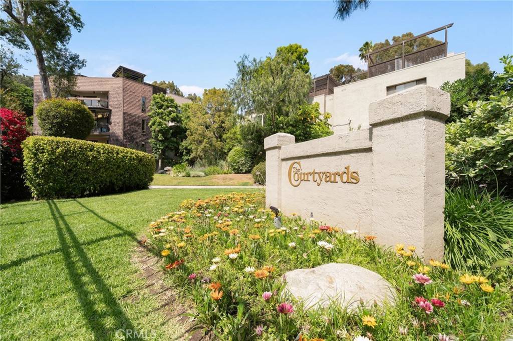 950 N Kings RD #160, West Hollywood, CA 90069