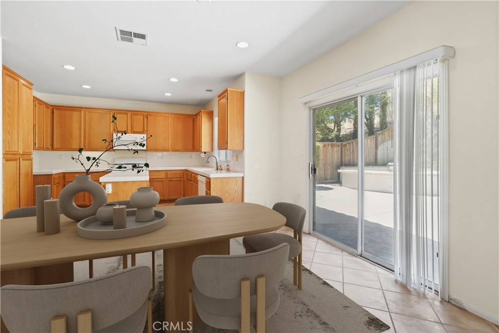 Saugus, CA 91390,28445 Silverking TRL
