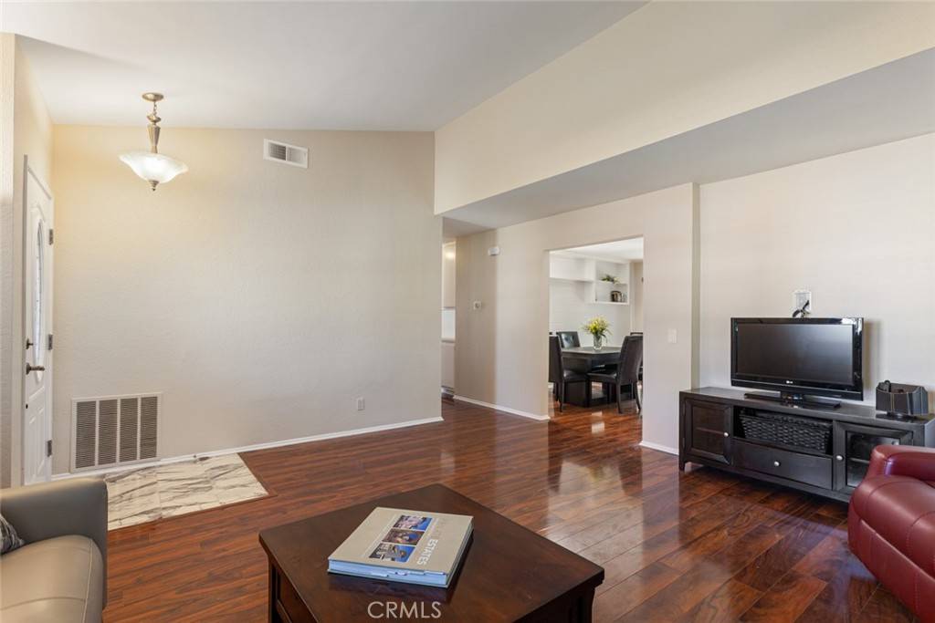Valencia, CA 91354,28015 Tupelo Ridge DR