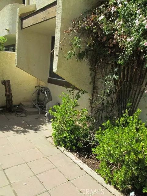 Lancaster, CA 93535,1842 E Avenue J2 AVE E #5