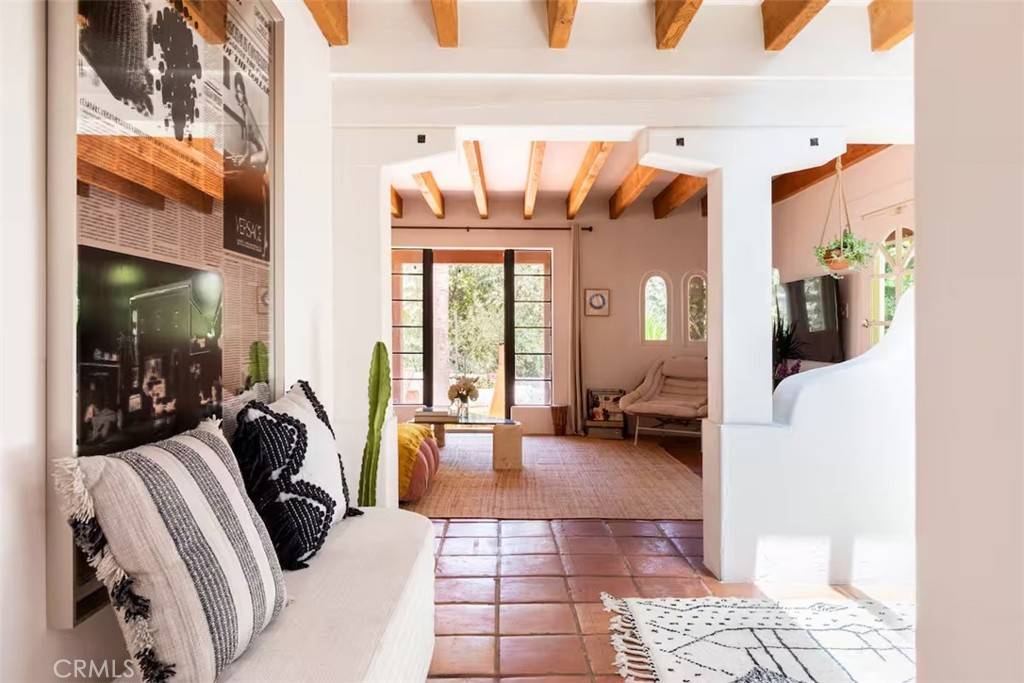 Calabasas, CA 90290,3539 Canon DR