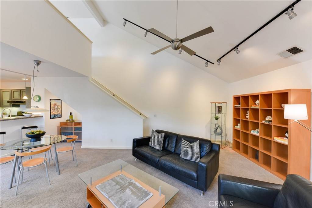 Thousand Oaks, CA 91362,796 Via Colinas
