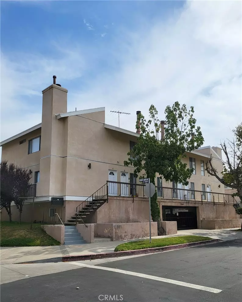 Studio City, CA 91604,12861 Woodbridge ST