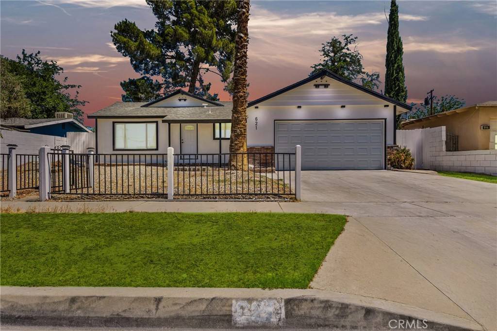 Lancaster, CA 93535,621 E Avenue J