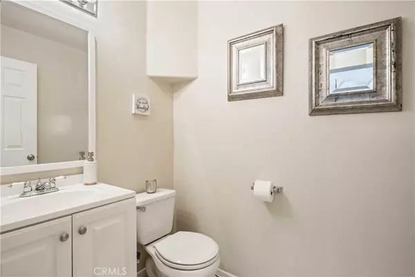 Valencia, CA 91354,23318 Sunnyvale CT