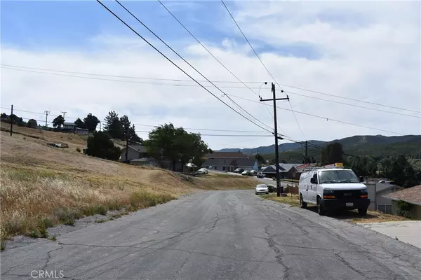 42624 Arrowrock DR, Lake Elizabeth, CA 93532