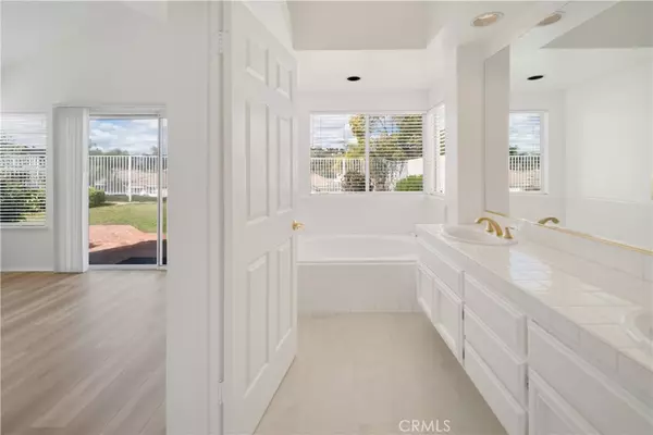 Calabasas, CA 91302,24653 Vista Cerritos