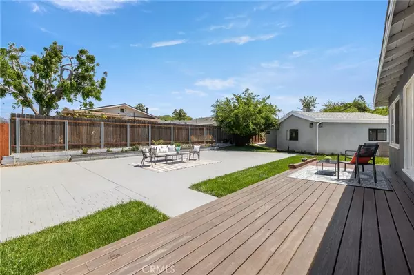 Granada Hills, CA 91344,11012 Montgomery AVE