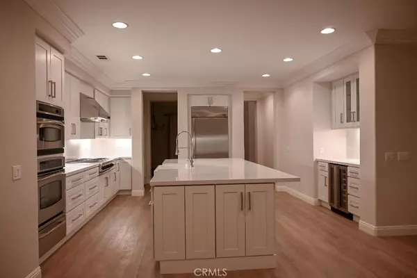 Valencia, CA 91381,26850 Boulder Crest DR