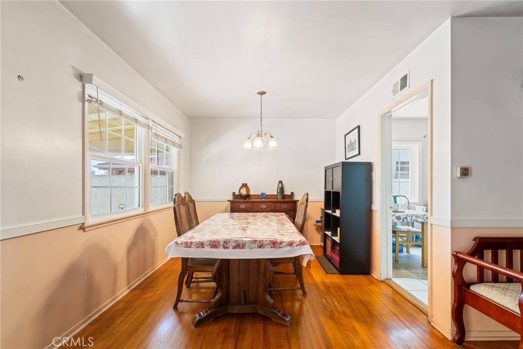 North Hollywood, CA 91605,7426 Lemp AVE