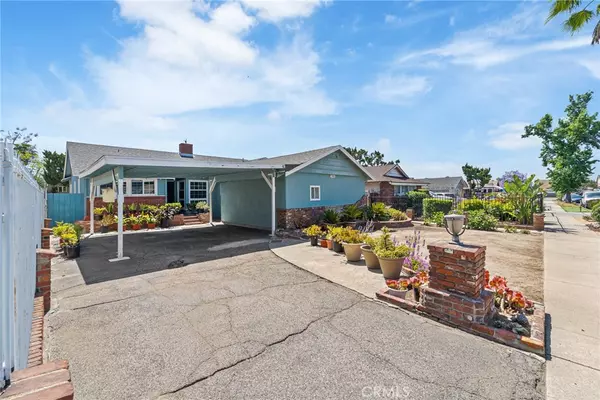 North Hollywood, CA 91605,7426 Lemp AVE