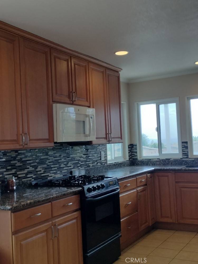 Sylmar, CA 91342,15455 Glenoaks BLVD #226