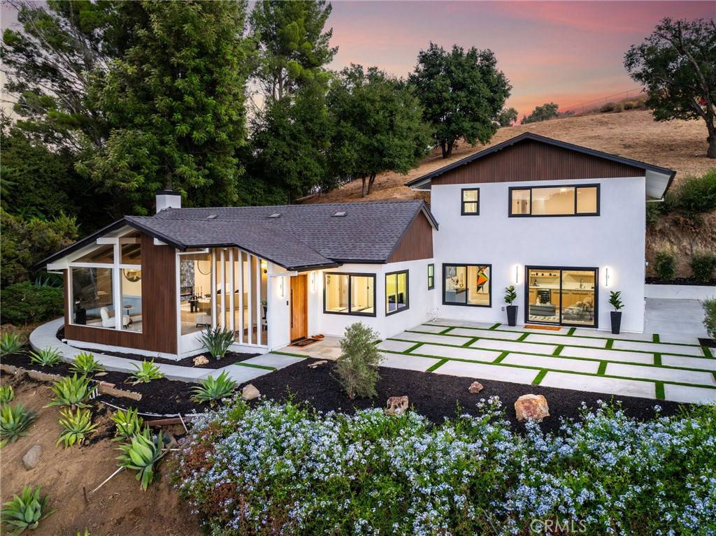 9425 Gierson AVE, Chatsworth, CA 91311