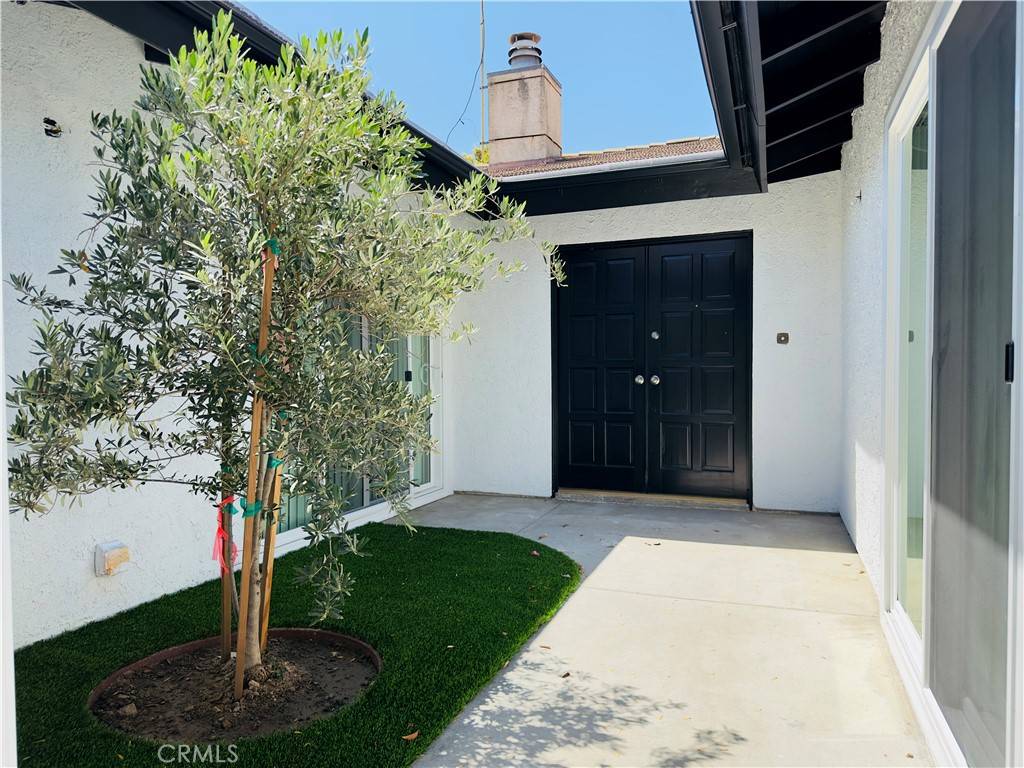 Tarzana, CA 91356,18432 Linnet ST