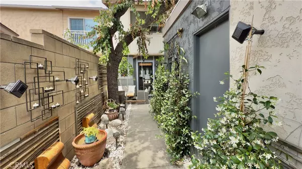 North Hills, CA 91343,8601 Burnet AVE #D