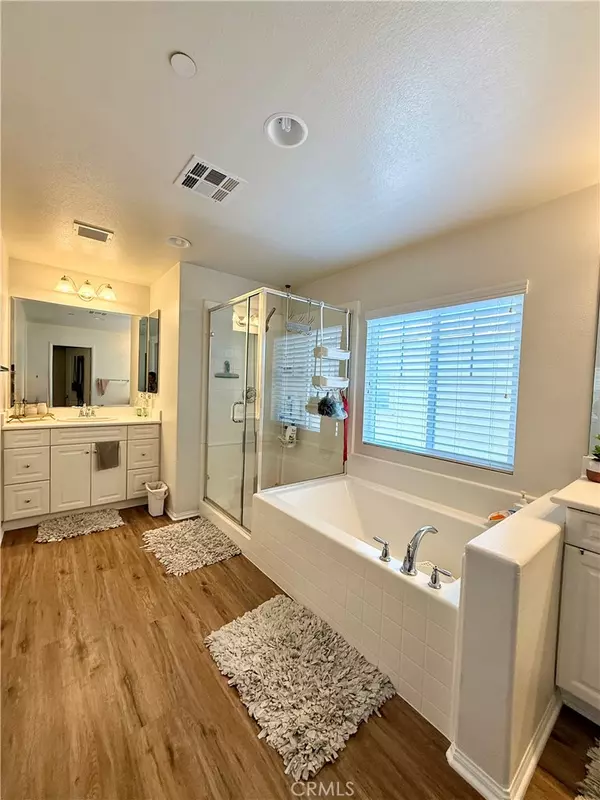 Eastvale, CA 92880,12947 Radiance CT