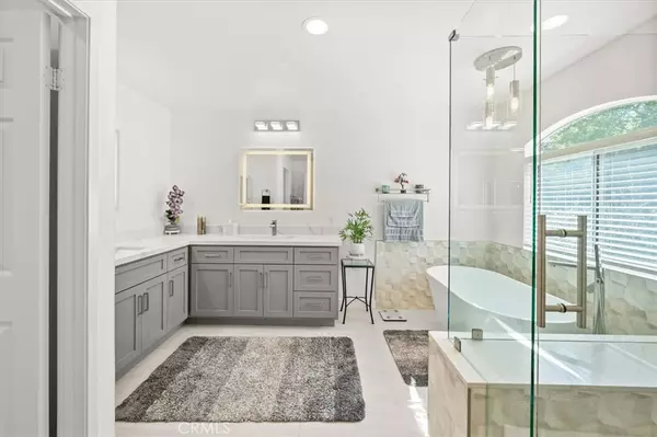 Saugus, CA 91390,28768 Woodside DR