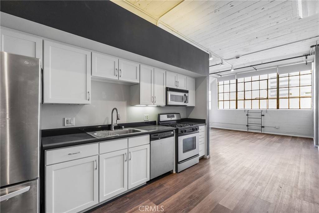 Los Angeles, CA 90013,420 S San Pedro ST #307