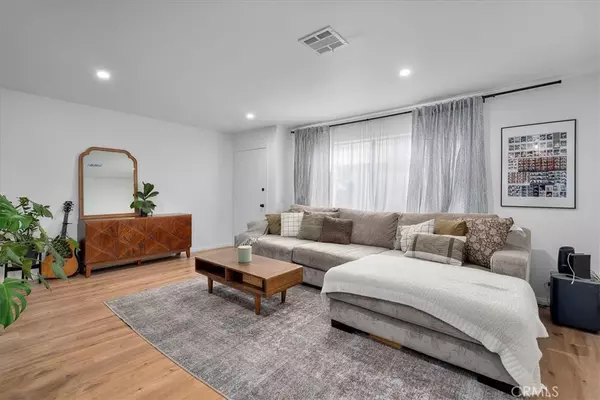 Encino, CA 91316,5465 Newcastle AVE #6