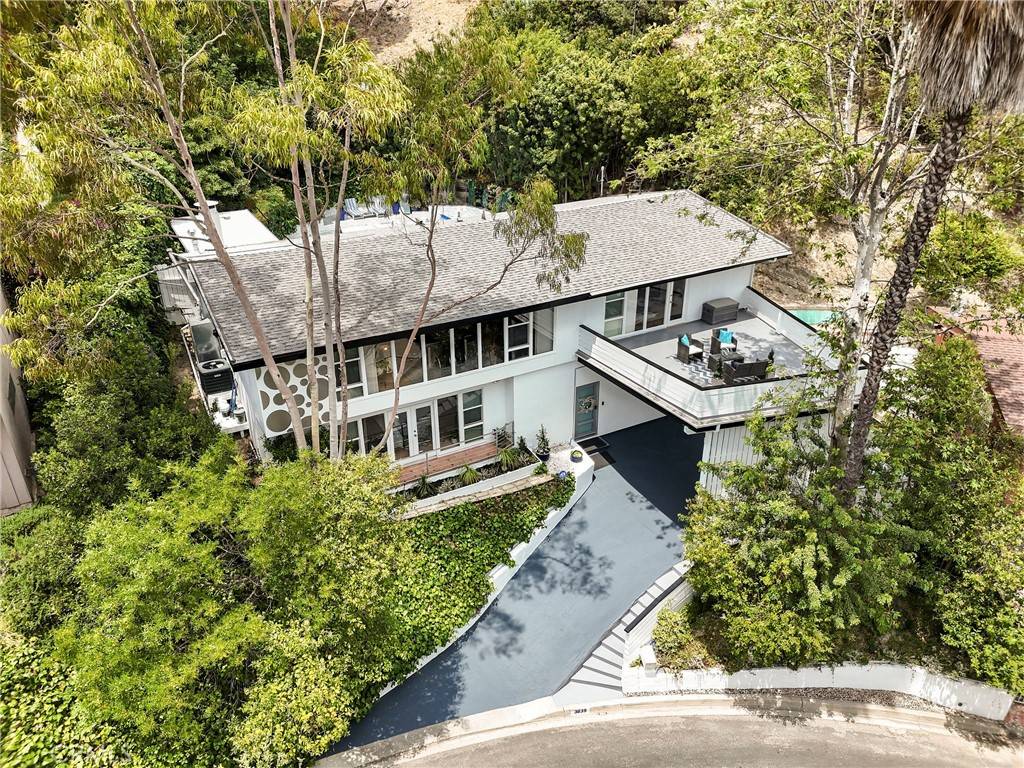 Sherman Oaks, CA 91423,3839 Davana RD