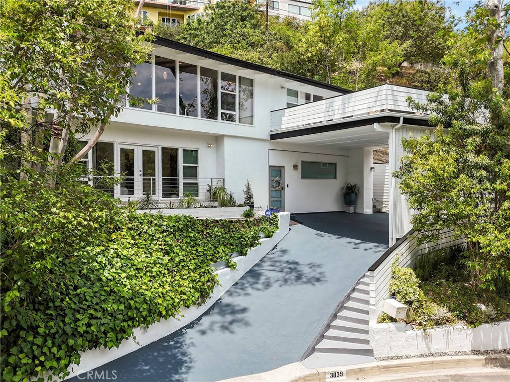 Sherman Oaks, CA 91423,3839 Davana RD