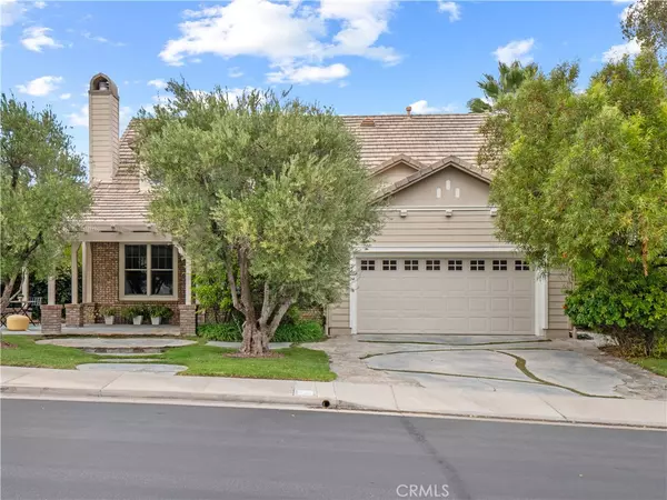 25679 Smoketree LN, Valencia, CA 91381