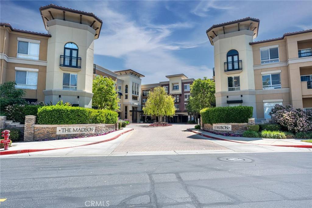 Valencia, CA 91355,24595 Town Center DR #3312