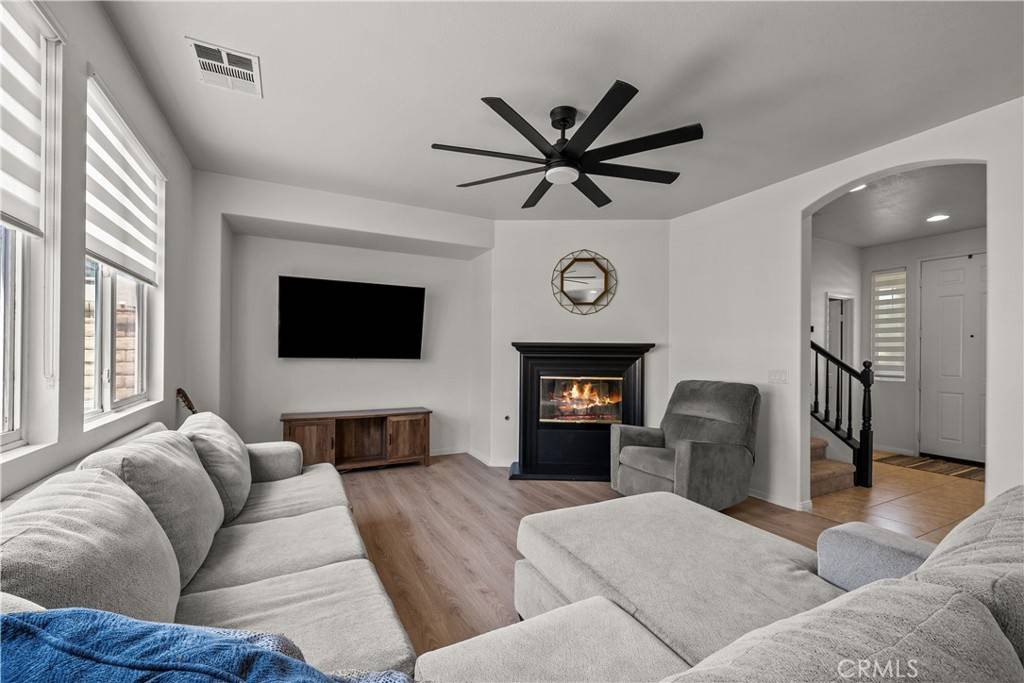 Palmdale, CA 93551,2728 Hornbeam RD
