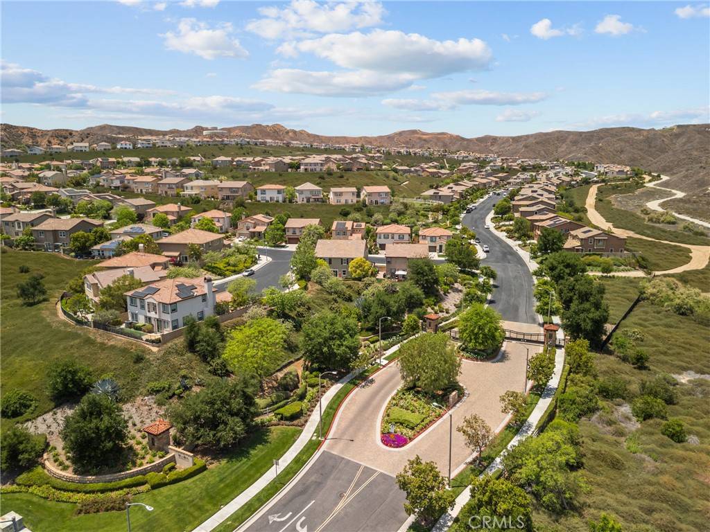 Valencia, CA 91354,28992 N West Hills DR