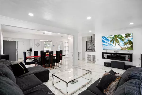 9021 Oneida AVE, Sun Valley, CA 91352