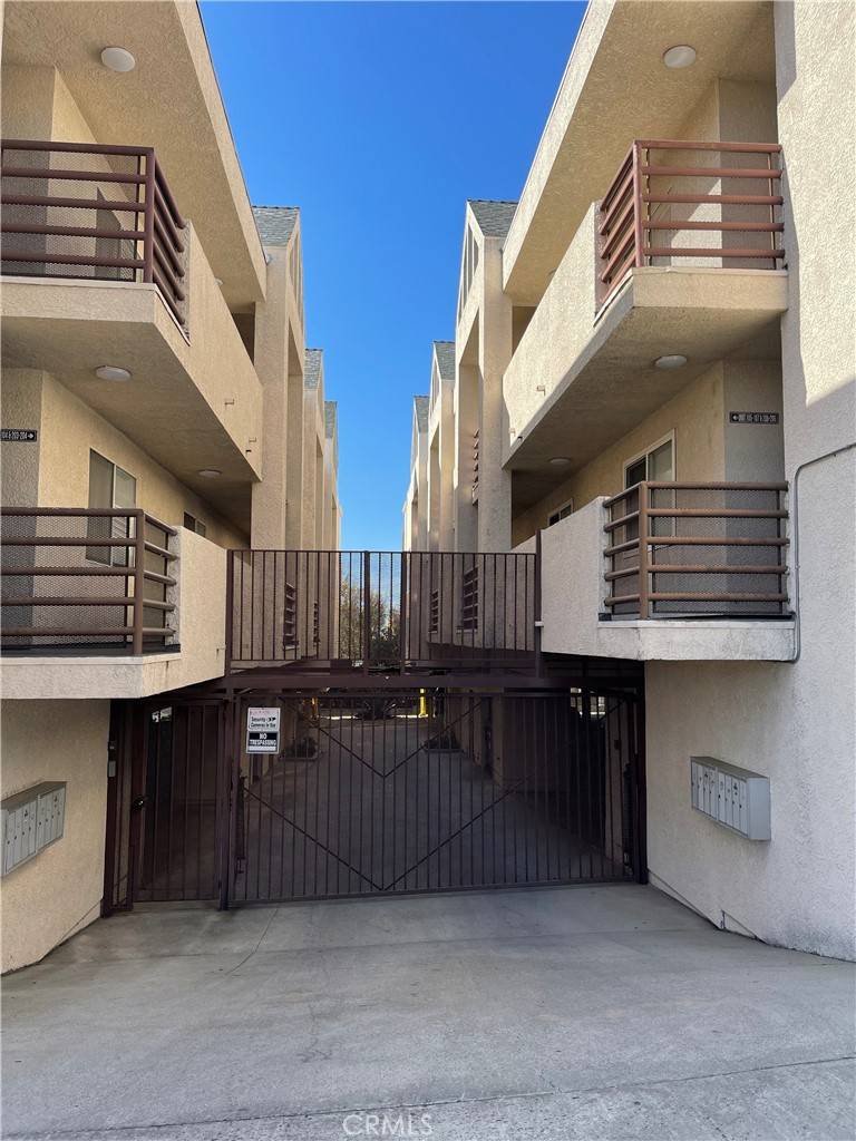 10115 Pinewood AVE #102, Tujunga, CA 91042