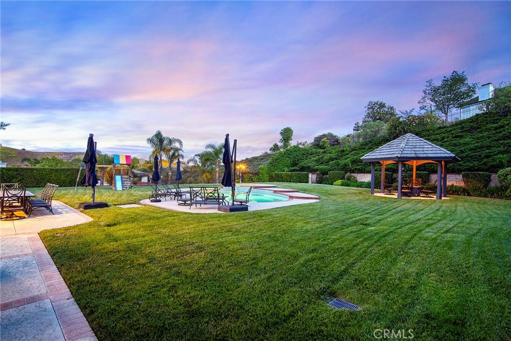 Agoura Hills, CA 91301,29302 Laro DR