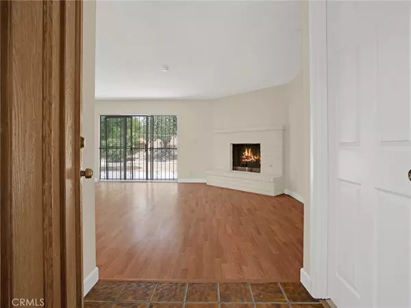 Sylmar, CA 91342,11401 Sunburst ST