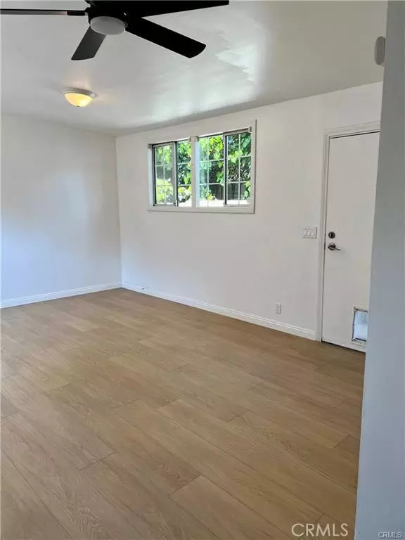 22301 Wyandotte ST #c, Canoga Park, CA 91303