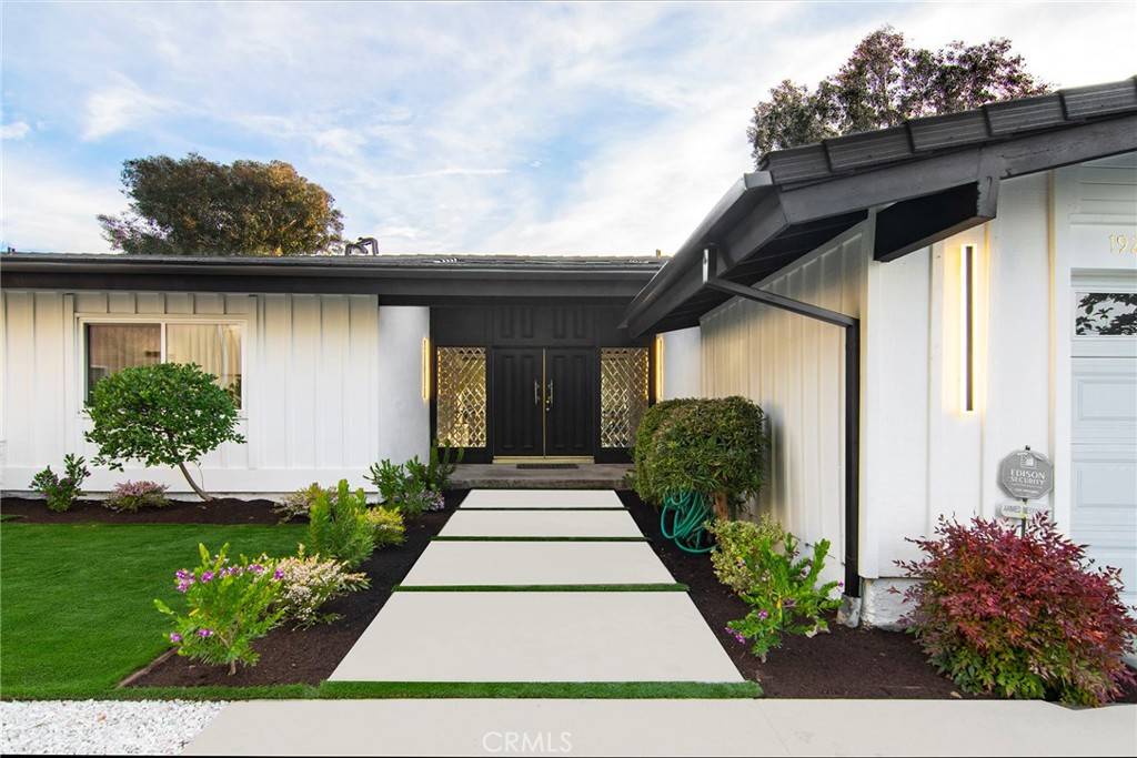 Tarzana, CA 91356,19291 Berclair LN