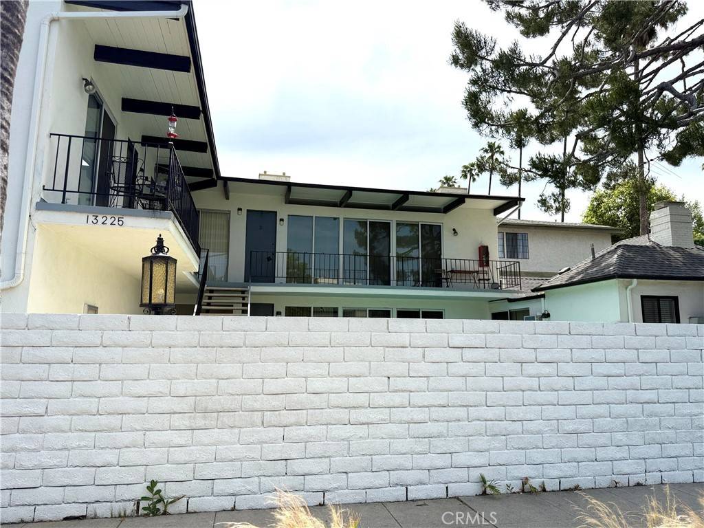 Sherman Oaks, CA 91423,13223 Moorpark ST #1