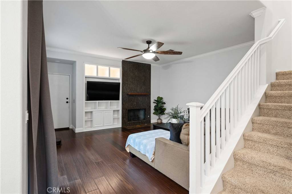 Valencia, CA 91354,27451 Acacia DR