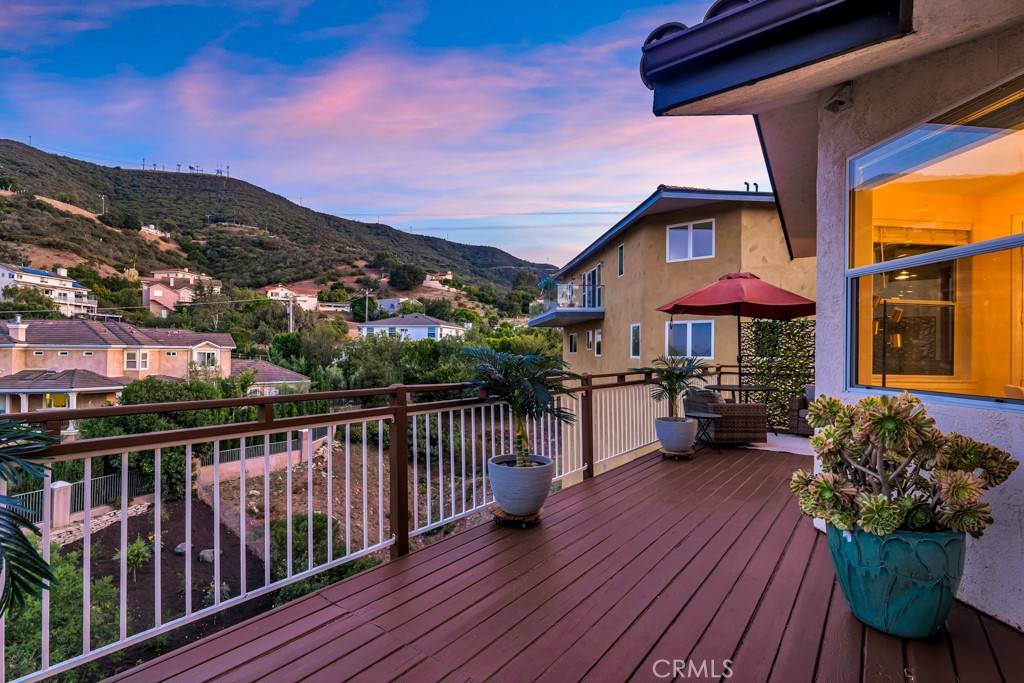 Newbury Park, CA 91320,1124 Kathleen DR