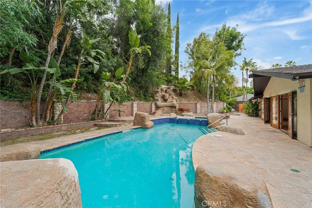Tarzana, CA 91356,4901 Amigo AVE