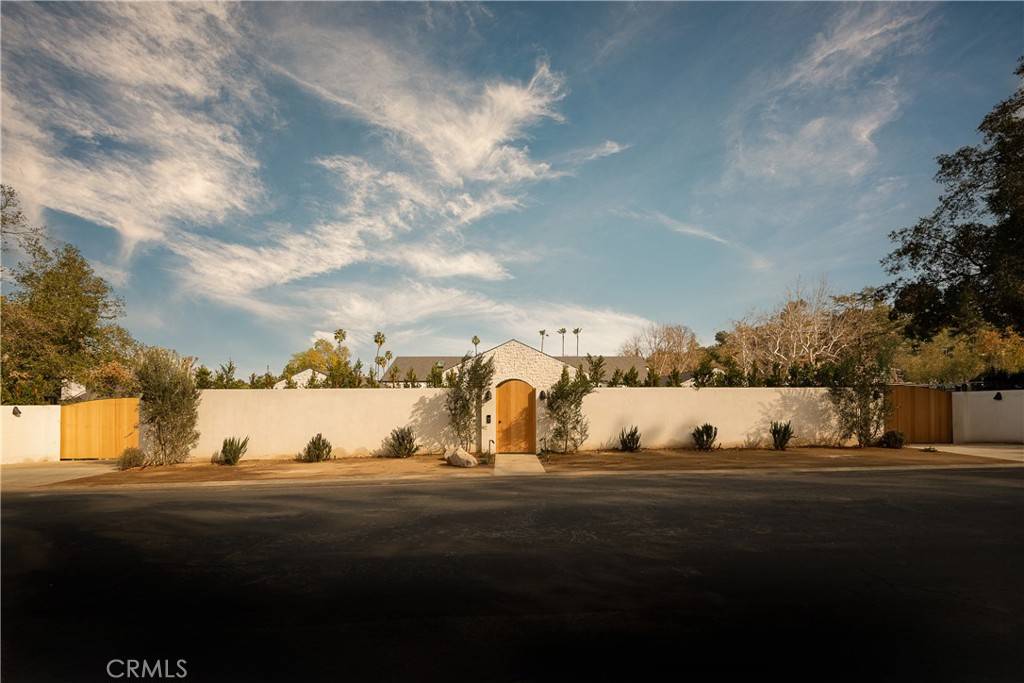 Encino, CA 91316,4830 Louise AVE