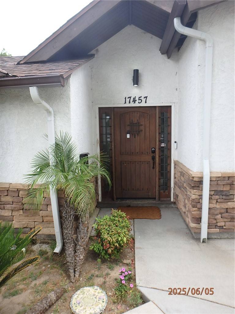Van Nuys, CA 91406,17457 Covello ST