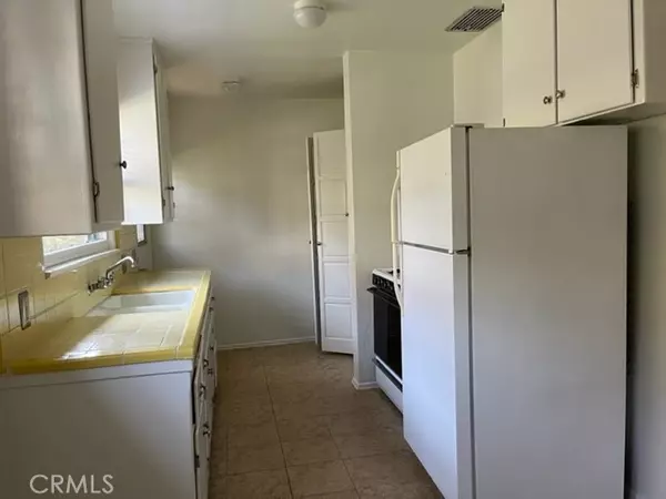 Toluca Lake, CA 91602,10856 Camarillo ST