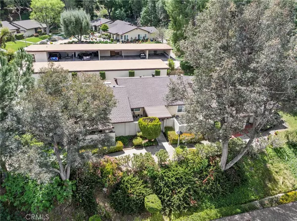 Newhall, CA 91321,26335 Oakspur DR #B